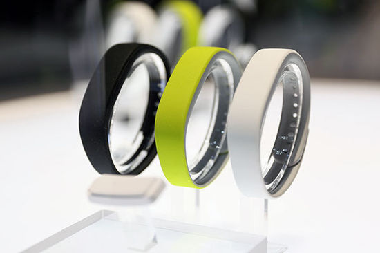 日本索尼发布智能腕带 向可穿戴市场发起挑战 