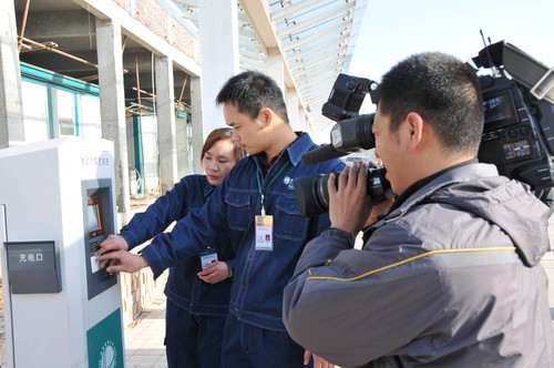 河南将在京港澳高速建26座电动汽车充电站