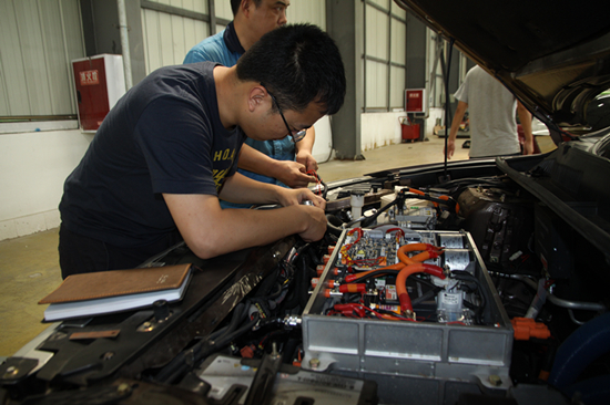 再迎“春天” 四川成都新能源汽车如何发力？