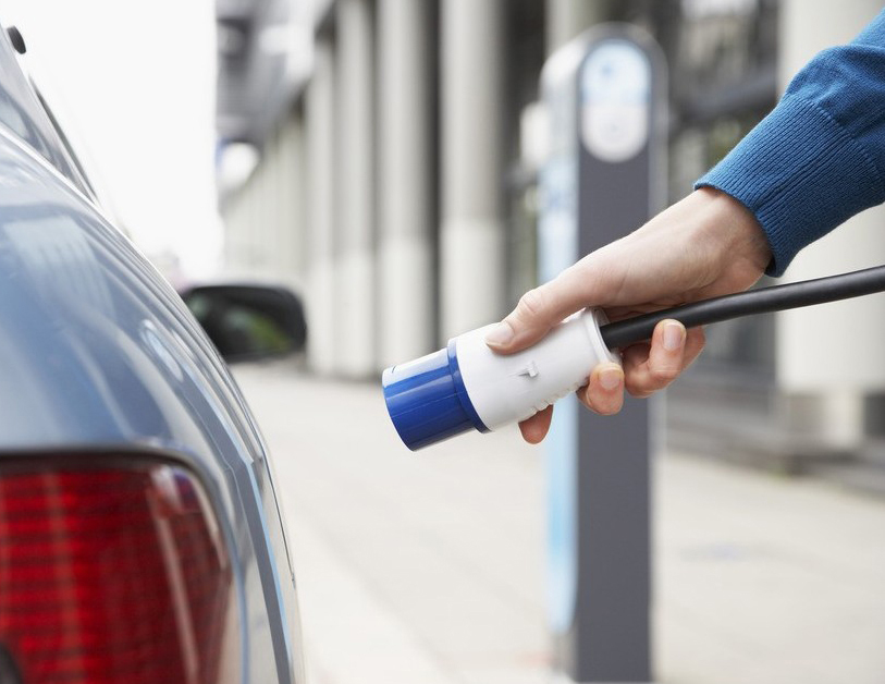 发改委：对电动汽车充电设施用电实行扶持性电价