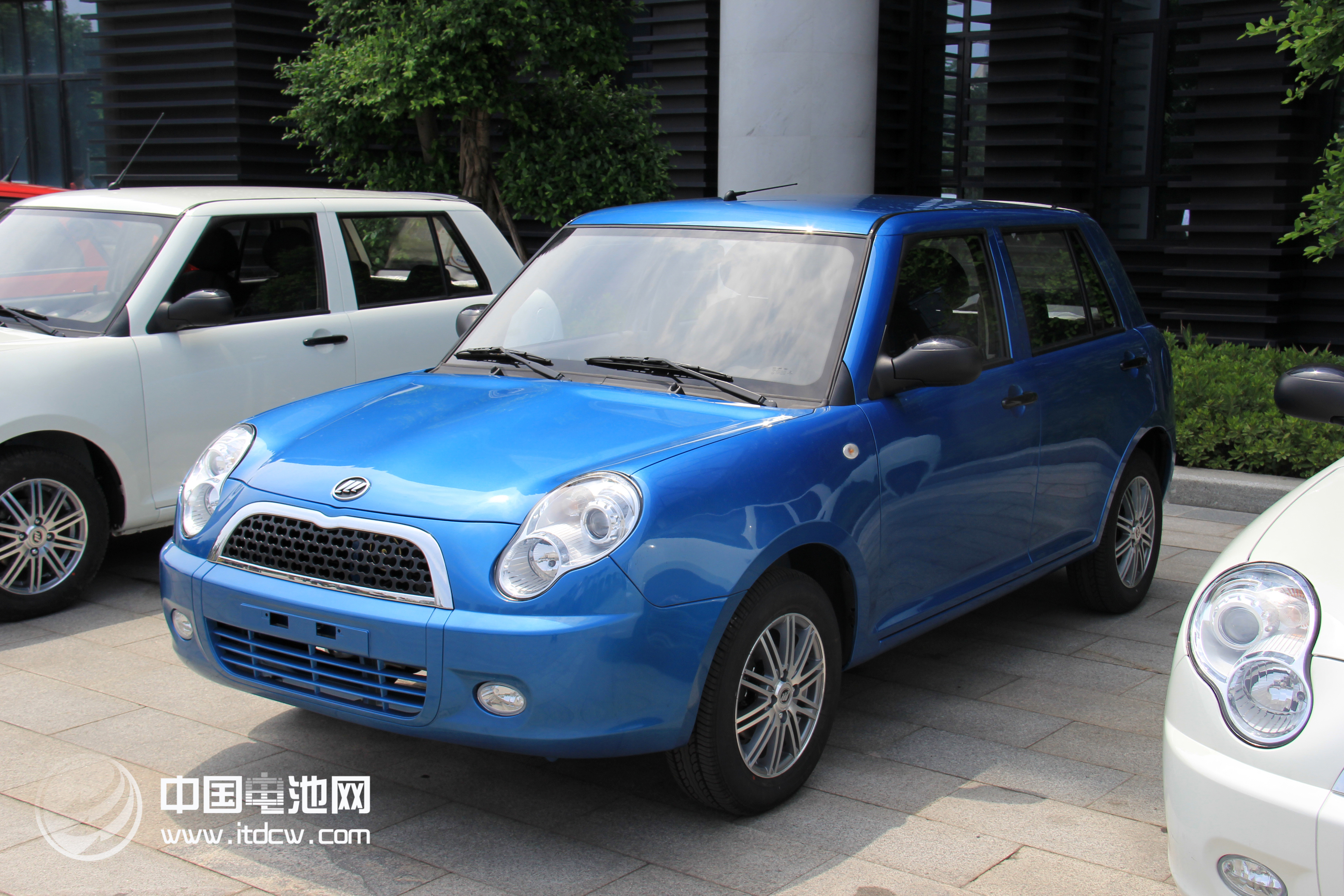 力帆股份首款电动轿车“320E”即将上市