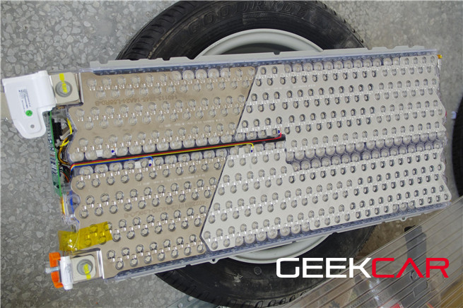 Tesla终极拆解——Model S电池组首次大揭秘