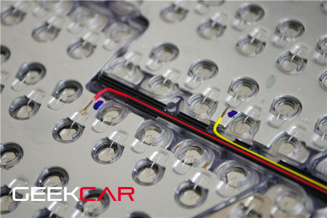 Tesla终极拆解——Model S电池组首次大揭秘