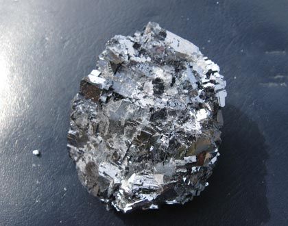 铅成投资新宠 铅价有望继续走强