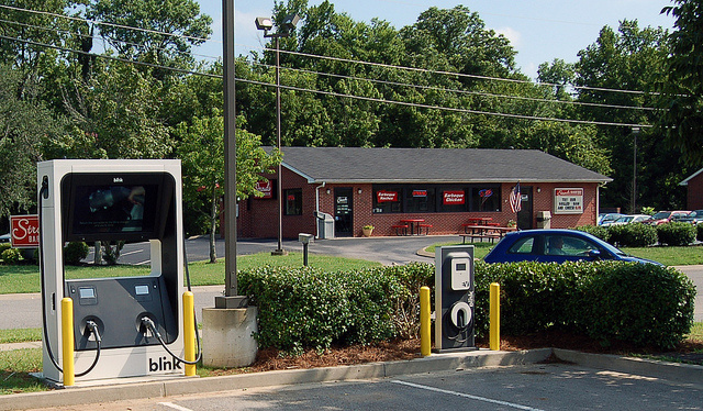 电动汽车业艰难起步 美国充电公司Ecotality将破产