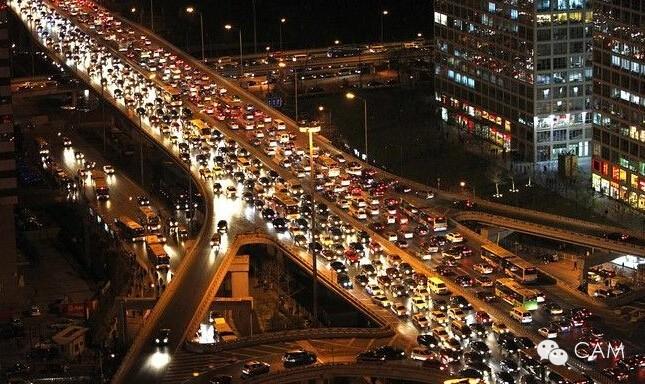 跻身汽车强国的突破口：新能源汽车的研发制造和推广普及