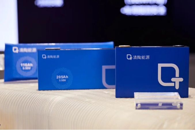 采用清陶能源半固态磷酸铁锂电池！这一储能项目开建