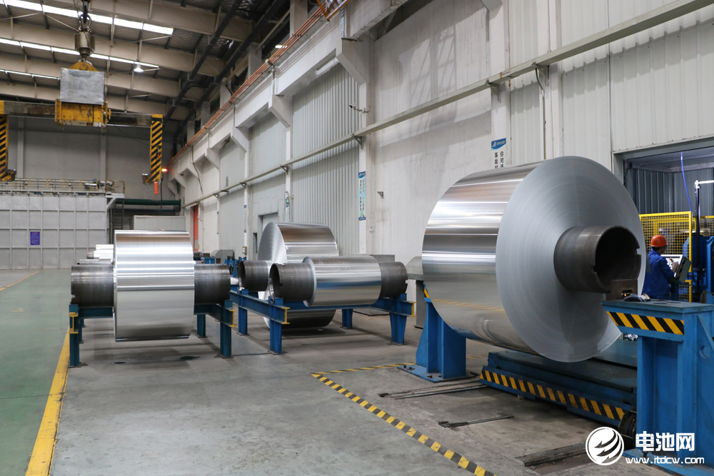 已投入6.9亿元！又一上市公司锂电领域项目延期