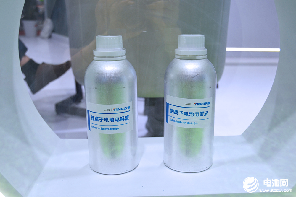 天赐材料拟停产检修15万吨六氟磷酸锂产线 缩减电解液改扩建项目产能